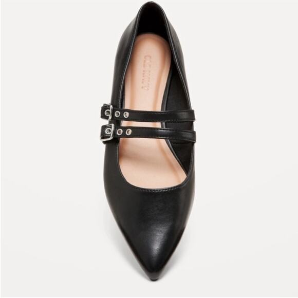Old Navy Black Double-Buckle Mary
Jane Flats - Picture 3 of 9